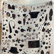 上新❤️ 【Chanel】 经典茶花优雅Coco风,Chanel最新菱格丝绒大方巾~气质到骨子里,香奶奶新一季的面料超 上新❤️ 【Chanel】 经典茶花优雅Coco风,Chanel最新菱格丝绒大方巾~气质到骨子里,香奶奶新一季的面料超