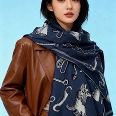 爱马仕(Hermes)【💗】 | “马具故事的诗意回顾”140披肩 【上新❤️】 永远秉承高品质 手工卷边羊绒和真丝混 爱马仕(Hermes)【💗】 | “马具故事的诗意回顾”140披肩 【上新❤️】 永远秉承高品质 手工卷边羊绒和真丝混