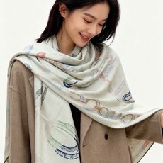 爱马仕(Hermes)【💗】 | “马具故事的诗意回顾”140披肩 【上新❤️】 永远秉承高品质 手工卷边羊绒和真丝混 爱马仕(Hermes)【💗】 | “马具故事的诗意回顾”140披肩 【上新❤️】 永远秉承高品质 手工卷边羊绒和真丝混