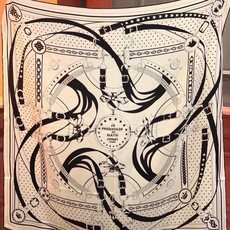 “清晨漫步Bandana”140厘米双面同色丝绒披肩 手工卷边山羊绒和真丝混纺披肩(70%山羊绒,30%桑蚕丝)。 这款 “清晨漫步Bandana”140厘米双面同色丝绒披肩 手工卷边山羊绒和真丝混纺披肩(70%山羊绒,30%桑蚕丝)。 这款