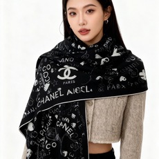 高级成衣系列~Chanel 【140双面同色丝绒披肩】 此系列谱写一曲自由轻灵的赞歌 本系列作品创新演绎品牌的风格符号 高级成衣系列~Chanel 【140双面同色丝绒披肩】 此系列谱写一曲自由轻灵的赞歌 本系列作品创新演绎品牌的风格符号