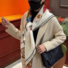 ❤ 双面同色【▪️卓尔不凡,高级有气场!!】非常抬人,带点故事的精彩!永远加分的hermes艺术单品!美中有趣味,各种 ❤ 双面同色【▪️卓尔不凡,高级有气场!!】非常抬人,带点故事的精彩!永远加分的hermes艺术单品!美中有趣味,各种