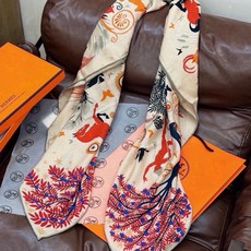 羊绒新款🆕👏👏买了都说好看‼️推荐💕爱马仕双面同色羊绒方巾【玛雅森林双面同色140】,顶级工艺超值‼️爱马仕专柜爆款🎁💟 羊绒新款🆕👏👏买了都说好看‼️推荐💕爱马仕双面同色羊绒方巾【玛雅森林双面同色140】,顶级工艺超值‼️爱马仕专柜爆款🎁💟