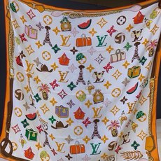 LV x TM 140披肩 【140顶级丝绒双面同色披肩】 本款L Multicolor披肩出自路易威登与知名日本艺术家 LV x TM 140披肩 【140顶级丝绒双面同色披肩】 本款L Multicolor披肩出自路易威登与知名日本艺术家