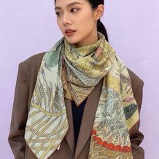 爱马仕~秋冬搭配利器❗️顶级双面同色真丝羊绒披肩!!1条等于2条】点睛精彩,图案和配色都超级喜欢,又一款双面配色工艺设计 爱马仕~秋冬搭配利器❗️顶级双面同色真丝羊绒披肩!!1条等于2条】点睛精彩,图案和配色都超级喜欢,又一款双面配色工艺设计