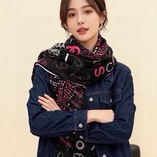 😘新款 💖🌟【康鹏街31号】羊绒方巾‼️抢‼️VIP推荐 ‼️👍下手一定要快【高端 大爱❤️女人尤物 货极少 四季都可以 😘新款 💖🌟【康鹏街31号】羊绒方巾‼️抢‼️VIP推荐 ‼️👍下手一定要快【高端 大爱❤️女人尤物 货极少 四季都可以