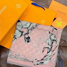 LV x TM 140披肩 【140顶级丝绒双面同色披肩】 本款L Multicolor披肩出自路易威登与知名日本艺术家 LV x TM 140披肩 【140顶级丝绒双面同色披肩】 本款L Multicolor披肩出自路易威登与知名日本艺术家