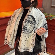 上新💞D家丝巾{140cm真丝羊绒}桑蚕丝+羊绒 现由彼得罗•鲁福 (Pietro RUffo) 设计的Dior Pha 上新💞D家丝巾{140cm真丝羊绒}桑蚕丝+羊绒 现由彼得罗•鲁福 (Pietro RUffo) 设计的Dior Pha