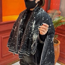 上新💞D家丝巾{140cm真丝羊绒}桑蚕丝+羊绒 现由彼得罗•鲁福 (Pietro RUffo) 设计的Dior Pha 上新💞D家丝巾{140cm真丝羊绒}桑蚕丝+羊绒 现由彼得罗•鲁福 (Pietro RUffo) 设计的Dior Pha