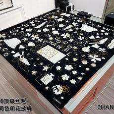 Chanel ~新品~ 【140顶级丝绒双面同色】 包包、香水瓶、山茶花与双C的完美结合 适合各种场合搭配使用 黑白两色 Chanel ~新品~ 【140顶级丝绒双面同色】 包包、香水瓶、山茶花与双C的完美结合 适合各种场合搭配使用 黑白两色