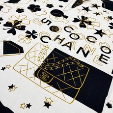 Chanel ~新品~ 【140顶级丝绒双面同色】 包包、香水瓶、山茶花与双C的完美结合 适合各种场合搭配使用 黑白两色 Chanel ~新品~ 【140顶级丝绒双面同色】 包包、香水瓶、山茶花与双C的完美结合 适合各种场合搭配使用 黑白两色