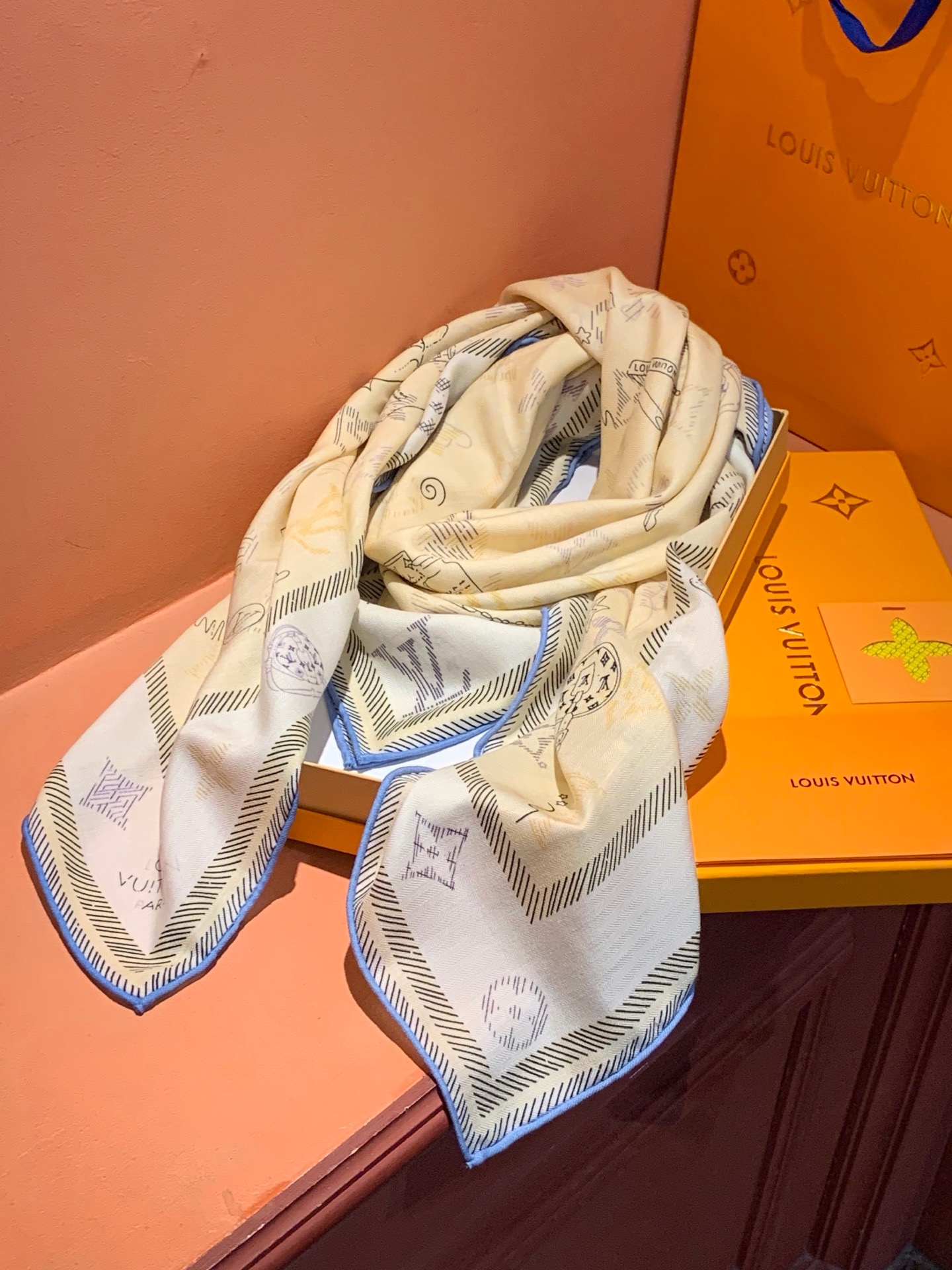 JARDIN DES PLANTES 140双面丝绒~ 【LV秋冬新品】 Jardin Des Plantes 丝绒披肩 JARDIN DES PLANTES 140双面丝绒~ 【LV秋冬新品】 Jardin Des Plantes 丝绒披肩