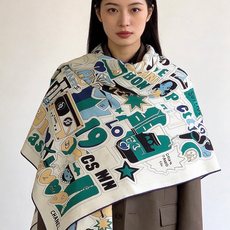 高级成衣系列~Chanel 【140双面同色丝绒披肩】 此系列谱写一曲自由轻灵的赞歌 本系列作品创新演绎品牌的风格符号 高级成衣系列~Chanel 【140双面同色丝绒披肩】 此系列谱写一曲自由轻灵的赞歌 本系列作品创新演绎品牌的风格符号