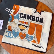 高级成衣系列~Chanel 【140双面同色丝绒披肩】 此系列谱写一曲自由轻灵的赞歌 本系列作品创新演绎品牌的风格符号 高级成衣系列~Chanel 【140双面同色丝绒披肩】 此系列谱写一曲自由轻灵的赞歌 本系列作品创新演绎品牌的风格符号