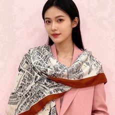 【140顶级丝羊绒双面同色披肩 『骏马之城』!!超级气质!!】不仅美有其表,更有好品质与好细节的出彩内质!!一上身就能让 【140顶级丝羊绒双面同色披肩 『骏马之城』!!超级气质!!】不仅美有其表,更有好品质与好细节的出彩内质!!一上身就能让