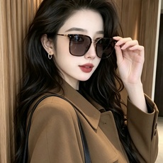 ♦️ GUCCI 新款男女情侣款太阳镜 超轻超有弹性整幅眼镜 重要的是压不坏 高清镜片、精湛的工艺 原版材料 休闲大气不 ♦️ GUCCI 新款男女情侣款太阳镜 超轻超有弹性整幅眼镜 重要的是压不坏 高清镜片、精湛的工艺 原版材料 休闲大气不