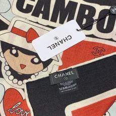 高级成衣系列~Chanel 【140双面同色丝绒披肩】 此系列谱写一曲自由轻灵的赞歌 本系列作品创新演绎品牌的风格符号 高级成衣系列~Chanel 【140双面同色丝绒披肩】 此系列谱写一曲自由轻灵的赞歌 本系列作品创新演绎品牌的风格符号