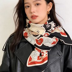 高级成衣系列~Chanel 【140双面同色丝绒披肩】 此系列谱写一曲自由轻灵的赞歌 本系列作品创新演绎品牌的风格符号 高级成衣系列~Chanel 【140双面同色丝绒披肩】 此系列谱写一曲自由轻灵的赞歌 本系列作品创新演绎品牌的风格符号