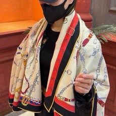 羊绒新款🆕👏👏买了都说好看‼️推荐💕爱马仕双面同色羊绒方巾【跃动的马儿双面同色140】,顶级工艺超值‼️爱马仕专柜爆款🎁 羊绒新款🆕👏👏买了都说好看‼️推荐💕爱马仕双面同色羊绒方巾【跃动的马儿双面同色140】,顶级工艺超值‼️爱马仕专柜爆款🎁