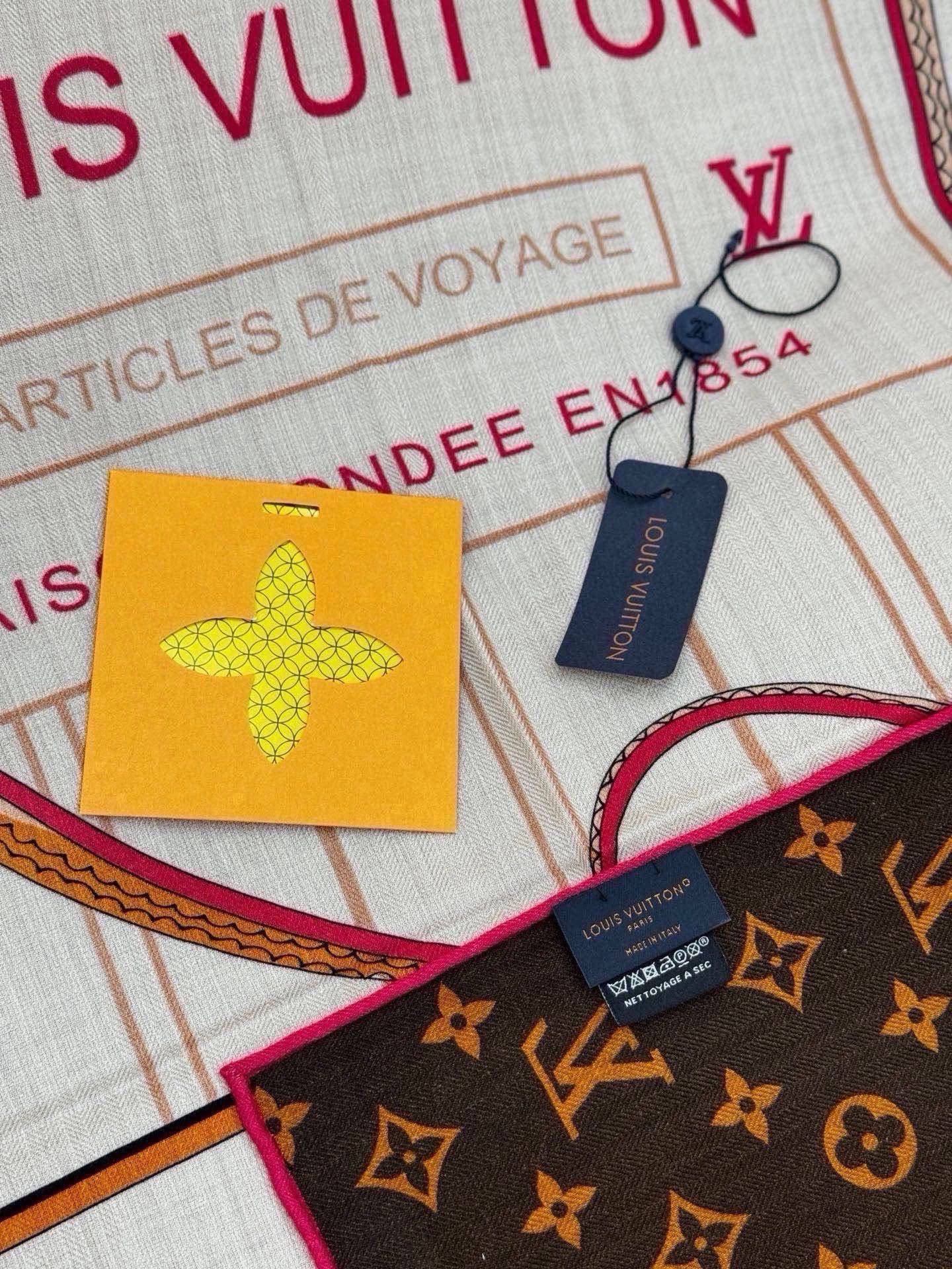 MY NEVERFULL 140丝绒方巾 【140顶级丝绒双面同色】 My Neverfull 丝绒方巾回溯 Never