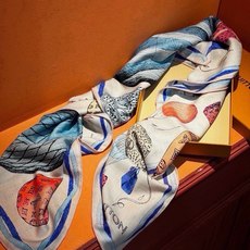 ❄【双面同色】原单Lv140cm丝绒方巾,《热气球》,本款方巾全新加入 U价🉐️ and Away 系列,致意路易威登的 ❄【双面同色】原单Lv140cm丝绒方巾,《热气球》,本款方巾全新加入 U价🉐️ and Away 系列,致意路易威登的