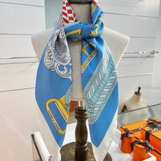 爱马仕(Hermès)90丝巾 经典款“Boucles et Sangles du Trian”真丝方巾 采用18m 爱马仕(Hermès)90丝巾 经典款“Boucles et Sangles du Trian”真丝方巾 采用18m