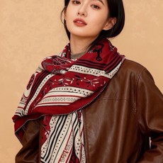 上新💕🔥丝绒方巾 【爱马仕春夏 亚马逊的庆典 Bandana,佩斯利花纹,生机勃勃的图案】(双面同色方巾)这款Herme 上新💕🔥丝绒方巾 【爱马仕春夏 亚马逊的庆典 Bandana,佩斯利花纹,生机勃勃的图案】(双面同色方巾)这款Herme
