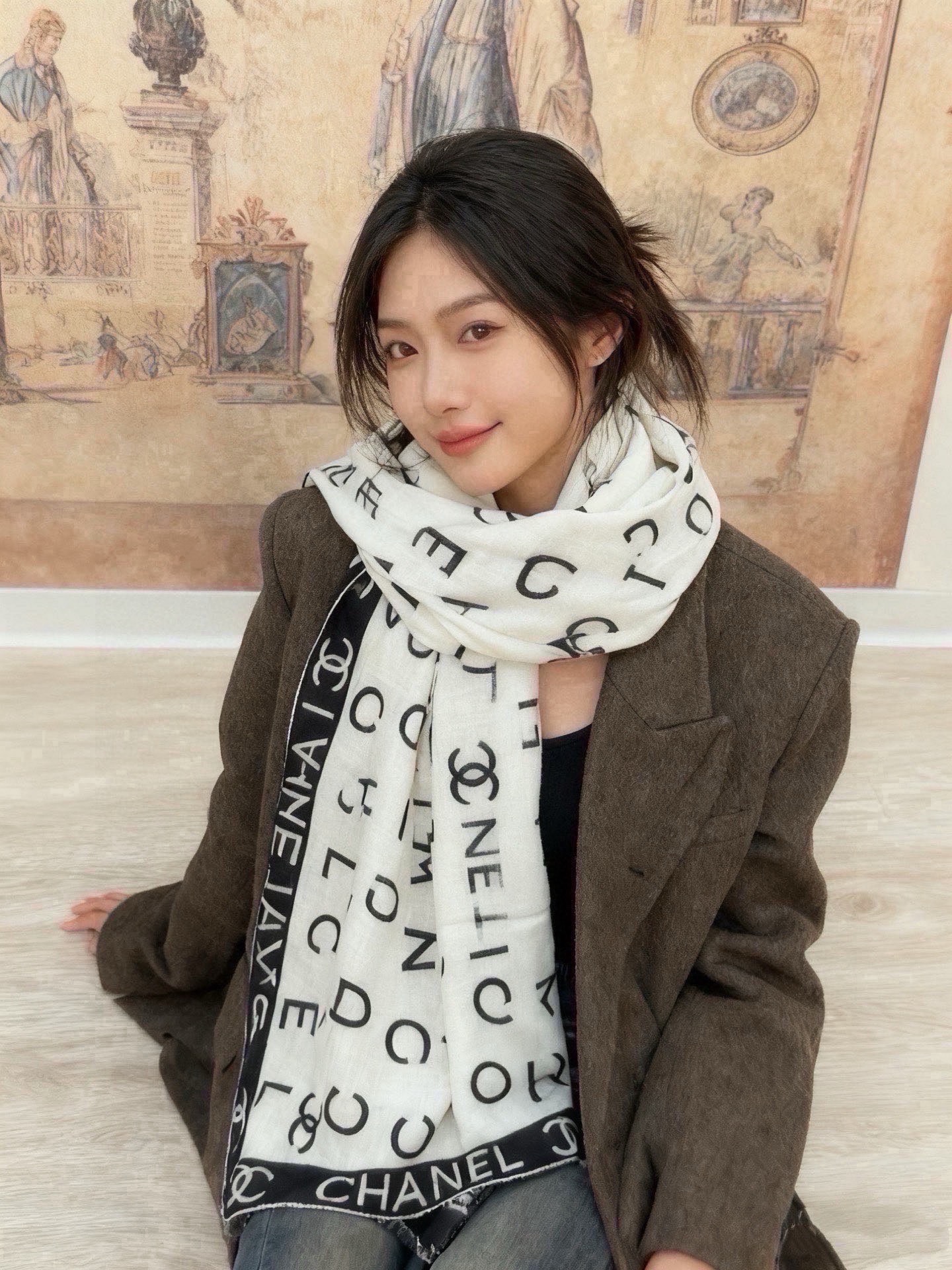 Chanel ~ 【140顶级双面丝绒披肩】 香家logo与字母的完美碰撞设计 底部还有隐隐约约的双C小Logo  完美