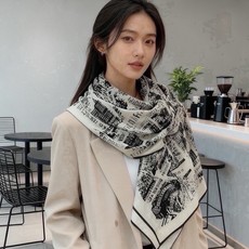 Dior ❤【️巴黎地图】140*140 双面同色丝绒方巾🉐️LAN DE 价🉐️ARIS 巴黎地图 这款方巾饰以本季经 Dior ❤【️巴黎地图】140*140 双面同色丝绒方巾🉐️LAN DE 价🉐️ARIS 巴黎地图 这款方巾饰以本季经