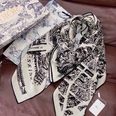 Dior ❤【️巴黎地图】140*140 双面同色丝绒方巾🉐️LAN DE 价🉐️ARIS 巴黎地图 这款方巾饰以本季经 Dior ❤【️巴黎地图】140*140 双面同色丝绒方巾🉐️LAN DE 价🉐️ARIS 巴黎地图 这款方巾饰以本季经