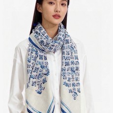 LV x TM 140披肩 【140顶级丝绒双面同色披肩】 本款L Multicolor披肩出自路易威登与知名日本艺术家 LV x TM 140披肩 【140顶级丝绒双面同色披肩】 本款L Multicolor披肩出自路易威登与知名日本艺术家