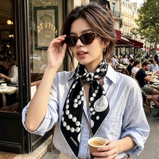 Chanel 90丝巾 新品 18mm顶级真丝双面同色印花 经典的包包鞋子饰品设计 永远是香家最不可错过的时尚单品 高级 Chanel 90丝巾 新品 18mm顶级真丝双面同色印花 经典的包包鞋子饰品设计 永远是香家最不可错过的时尚单品 高级