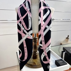 Chanel 26c~ 【18mm顶级双面真丝印花丝巾】 设计元素主要丝带、品牌logo 非常经典的设计、不挑人, 超显 Chanel 26c~ 【18mm顶级双面真丝印花丝巾】 设计元素主要丝带、品牌logo 非常经典的设计、不挑人, 超显