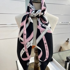 Chanel 26c~ 【18mm顶级双面真丝印花丝巾】 设计元素主要丝带、品牌logo 非常经典的设计、不挑人, 超显 Chanel 26c~ 【18mm顶级双面真丝印花丝巾】 设计元素主要丝带、品牌logo 非常经典的设计、不挑人, 超显