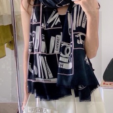 💟上新🌺羊绒披肩🌟长巾!强烈推荐价格超美!实物更美羊绒面料!纹理清晰、细腻可见 每一个套色、每一个笔触,都是用心去勾画。 💟上新🌺羊绒披肩🌟长巾!强烈推荐价格超美!实物更美羊绒面料!纹理清晰、细腻可见 每一个套色、每一个笔触,都是用心去勾画。