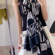 💟上新🌺羊绒披肩🌟长巾!强烈推荐价格超美!实物更美羊绒面料!纹理清晰、细腻可见 每一个套色、每一个笔触,都是用心去勾画。 💟上新🌺羊绒披肩🌟长巾!强烈推荐价格超美!实物更美羊绒面料!纹理清晰、细腻可见 每一个套色、每一个笔触,都是用心去勾画。
