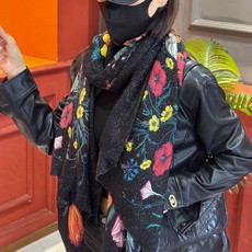 会发光发亮的围巾羊绒新款 🆕🆕🌈💫速度‼️下手一定要快‼️G家新款【花卉长巾】,高端 大爱 货极少 现在用极好‼️真心美 会发光发亮的围巾羊绒新款 🆕🆕🌈💫速度‼️下手一定要快‼️G家新款【花卉长巾】,高端 大爱 货极少 现在用极好‼️真心美