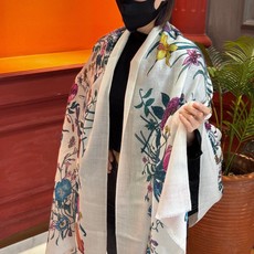 会发光发亮的围巾羊绒新款 🆕🆕🌈💫速度‼️下手一定要快‼️G家新款【花卉长巾】,高端 大爱 货极少 现在用极好‼️真心美 会发光发亮的围巾羊绒新款 🆕🆕🌈💫速度‼️下手一定要快‼️G家新款【花卉长巾】,高端 大爱 货极少 现在用极好‼️真心美
