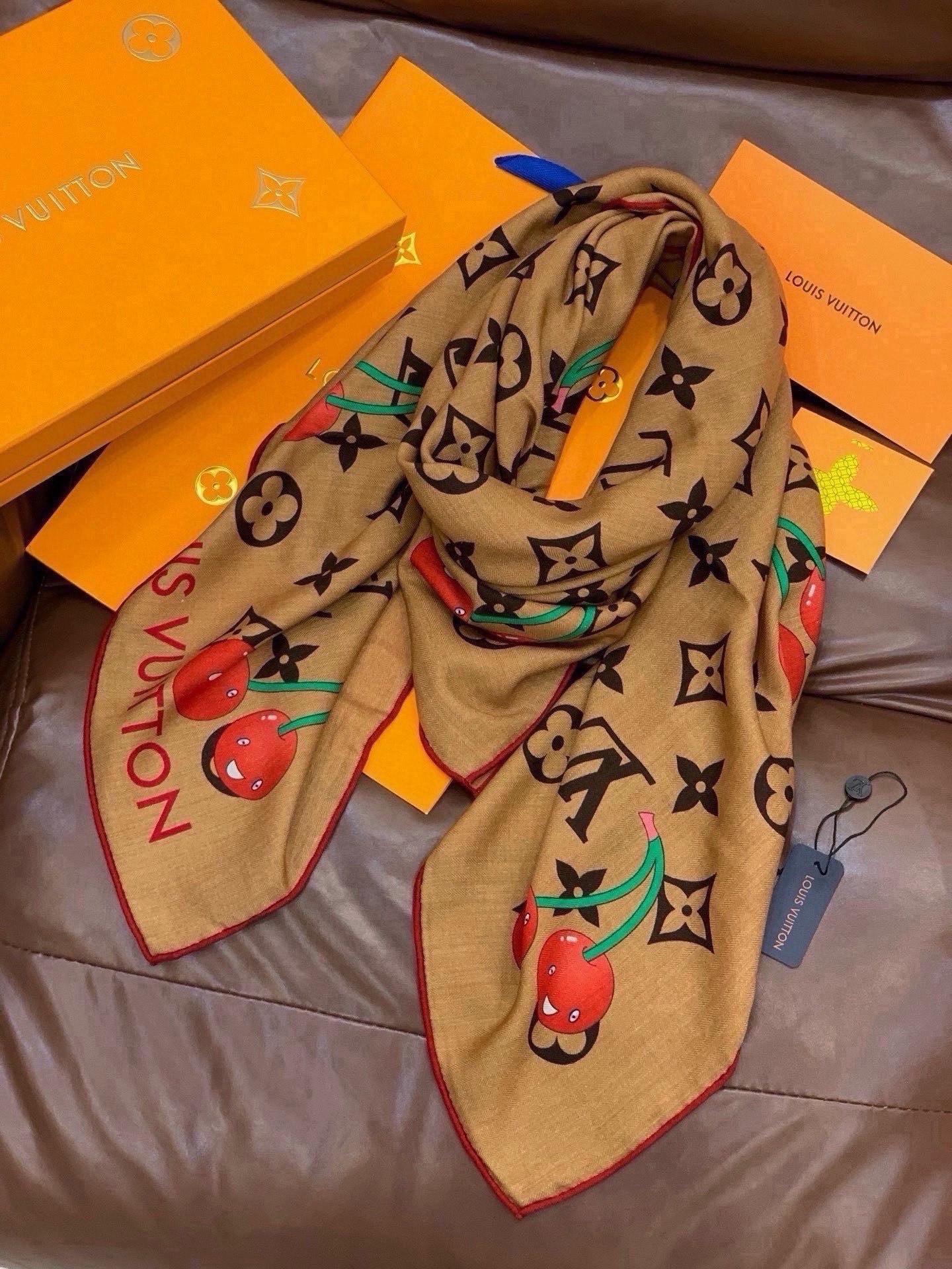 LV X TM MONOGRAM CERISE 140丝绒方巾 【140双面丝绒同色】 LV × TM Monogram