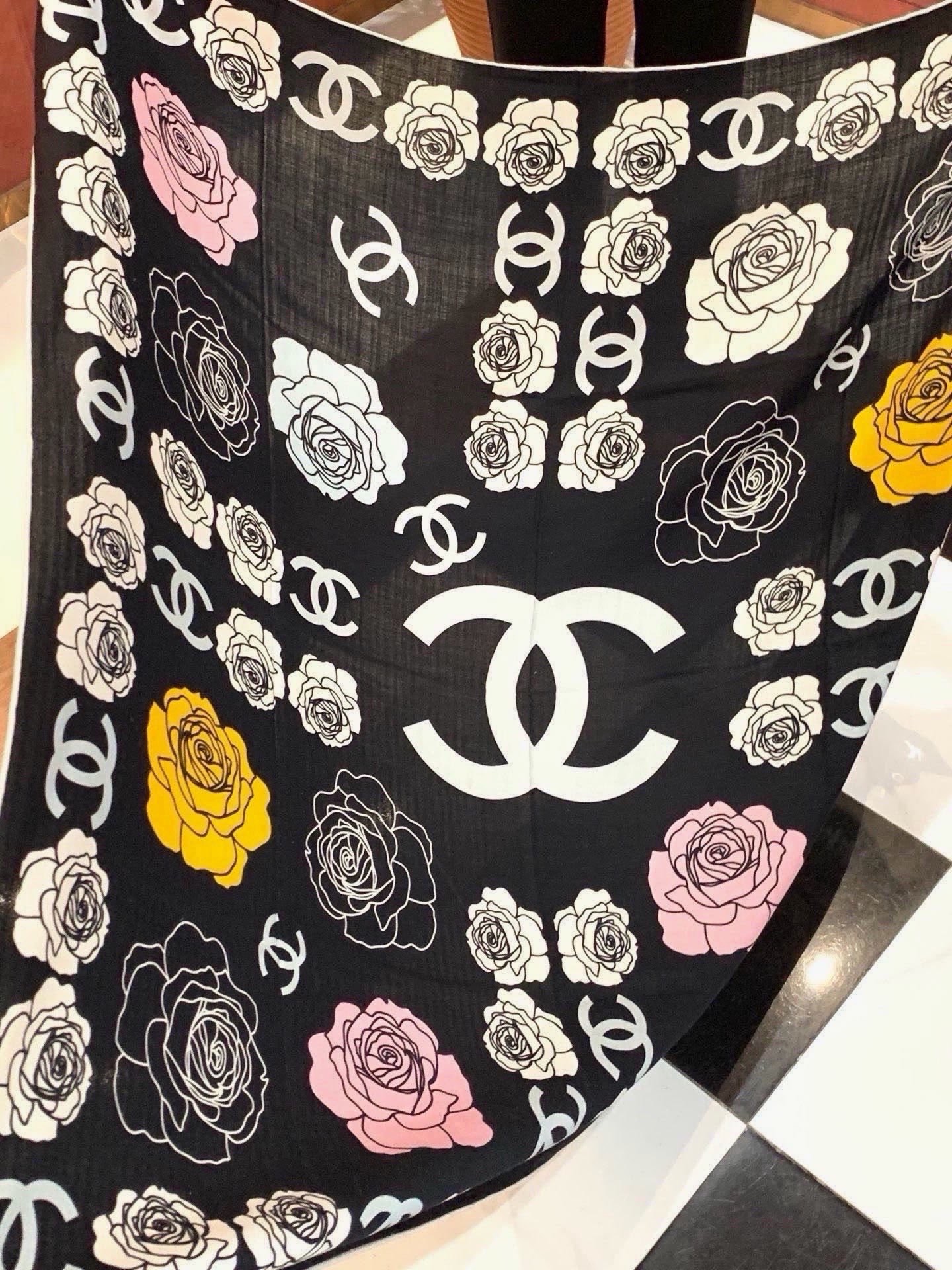 香奈儿上新❤️ 【Chanel】 经典茶花优雅Coco风,Chanel最新丝绒大方巾~气质到骨子里,香奶奶新一季的面料 香奈儿上新❤️ 【Chanel】 经典茶花优雅Coco风,Chanel最新丝绒大方巾~气质到骨子里,香奶奶新一季的面料