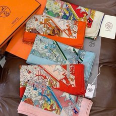 羊绒新款🆕👏👏买了都说好看‼️推荐💕爱马仕双面同色羊绒方巾【动物之城双面同色140】,顶级工艺超值‼️爱马仕专柜爆款🎁💟 羊绒新款🆕👏👏买了都说好看‼️推荐💕爱马仕双面同色羊绒方巾【动物之城双面同色140】,顶级工艺超值‼️爱马仕专柜爆款🎁💟