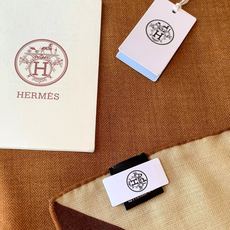 上新❤️ 【▪️摩登重磅圈C位!官网已断货,各种加价都巨难买!!!Hermes 秋冬首款140羊绒真丝围巾!!】不是丝 上新❤️ 【▪️摩登重磅圈C位!官网已断货,各种加价都巨难买!!!Hermes 秋冬首款140羊绒真丝围巾!!】不是丝