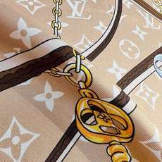 STRAP AND TRUNK SQUARE 90方巾 StraP And Trunk Square 方巾致敬品牌制箱传 STRAP AND TRUNK SQUARE 90方巾 StraP And Trunk Square 方巾致敬品牌制箱传
