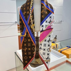 STRAP AND TRUNK SQUARE 90方巾 StraP And Trunk Square 方巾致敬品牌制箱传 STRAP AND TRUNK SQUARE 90方巾 StraP And Trunk Square 方巾致敬品牌制箱传