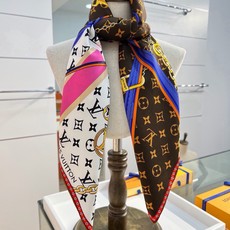 STRAP AND TRUNK SQUARE 90方巾 StraP And Trunk Square 方巾致敬品牌制箱传 STRAP AND TRUNK SQUARE 90方巾 StraP And Trunk Square 方巾致敬品牌制箱传
