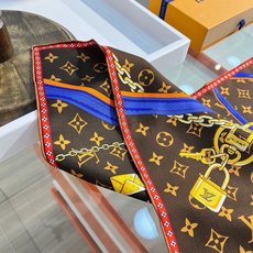 STRAP AND TRUNK SQUARE 90方巾 StraP And Trunk Square 方巾致敬品牌制箱传 STRAP AND TRUNK SQUARE 90方巾 StraP And Trunk Square 方巾致敬品牌制箱传