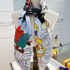 VIVIENNE WINTER HOLIDAY 90双面方巾 Vivienne Winter Holiday 方巾取材丰 VIVIENNE WINTER HOLIDAY 90双面方巾 Vivienne Winter Holiday 方巾取材丰