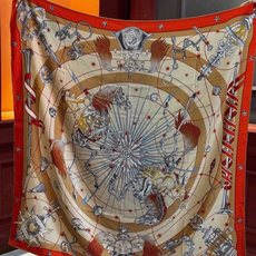 🆕 “星辰合唱曲”140丝绒双面同色披肩 手工卷边丝绒方巾(30%桑蚕丝70%羊绒) 这款经典单品展现强大而迷人的女 🆕 “星辰合唱曲”140丝绒双面同色披肩 手工卷边丝绒方巾(30%桑蚕丝70%羊绒) 这款经典单品展现强大而迷人的女