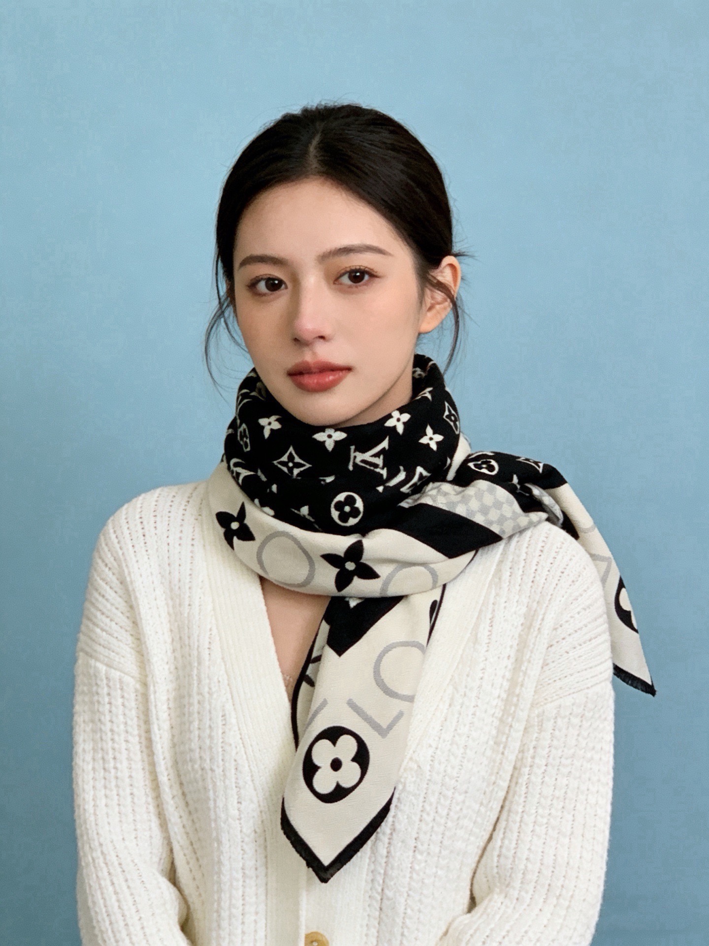 🆕   MONOGRAM INFINITY 140丝绒方巾 【140顶级丝绒双面同色】 Monogram Infinit