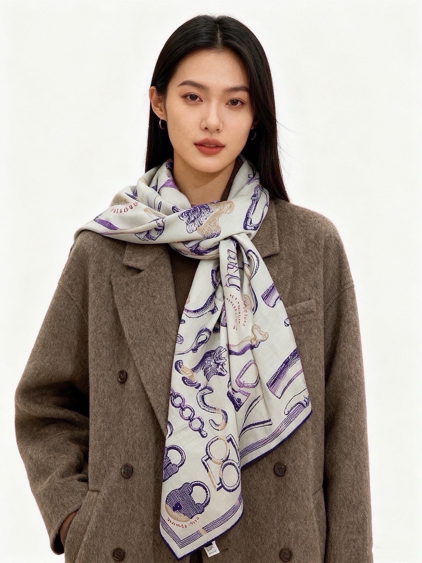 🆕  爱马仕(Hermes)【💗】 | “马具故事的诗意回顾”140披肩  【上新❤️】 永远秉承高品质 手工卷边羊绒和